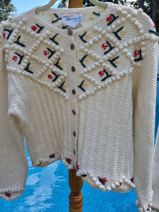 Deans Of Scotland Sweaters - Vintage Cream-Colored Wool cardigan by Deans of Scotland